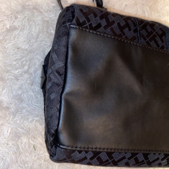 Tommy Hilfiger Handbag - Picture 10 of 13